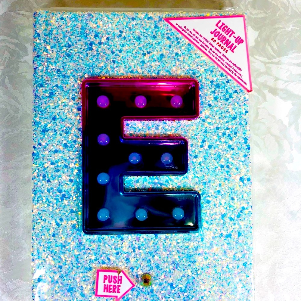 💗JUSTIC LIGHTS UP JOURNAL 80-PAGE SILVER SPARKLE WITH BLUE MARQUEE LETTER🩷